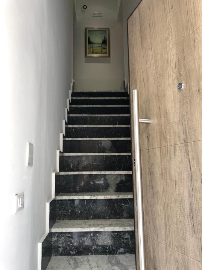 B & B Via Cavour แตร์โมลิ ภายนอก รูปภาพ